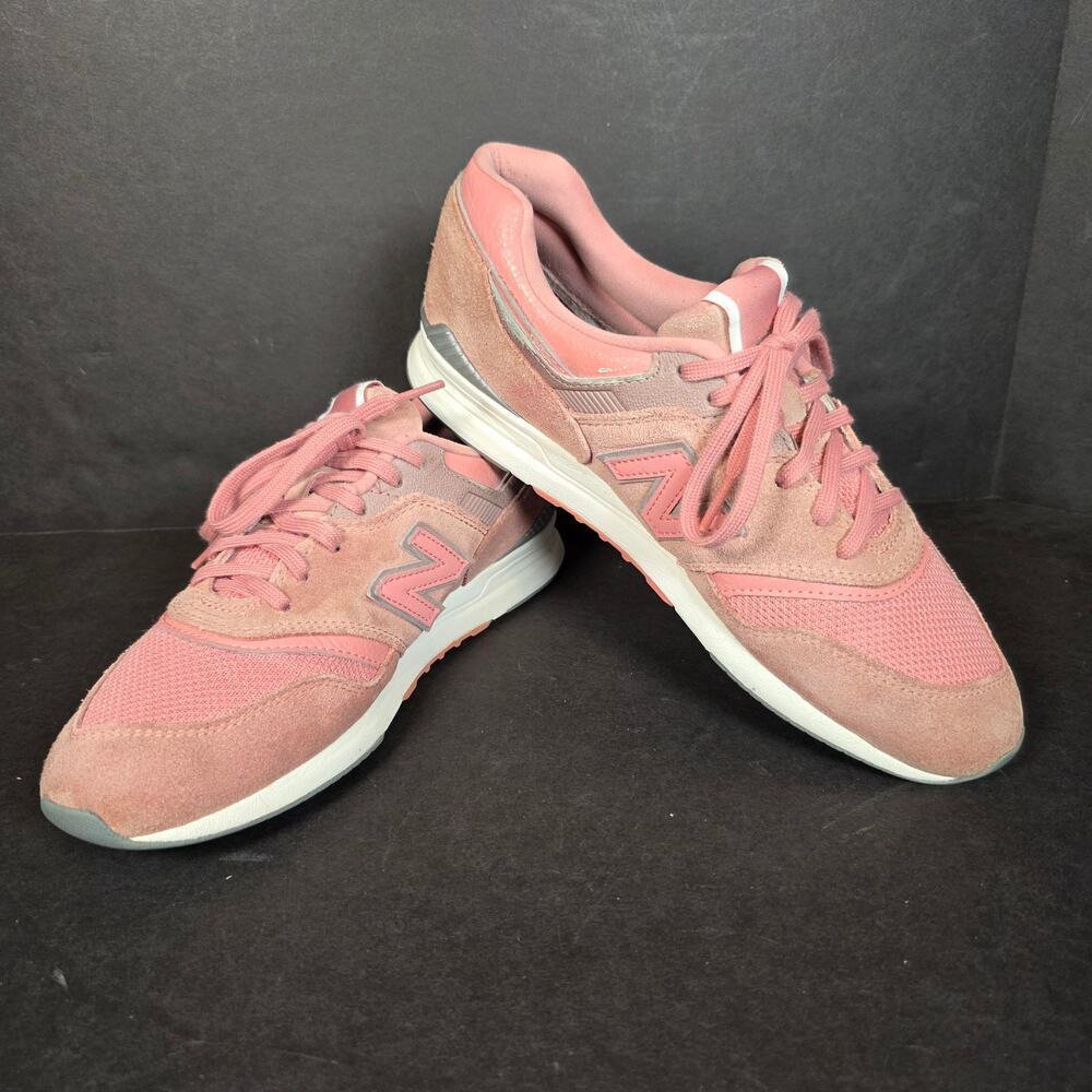 New Balance 697 Cooper Rose Woman's Sneaker Soft Pink Suede & Mesh Upper Size 9